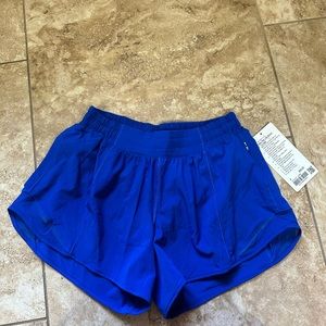 Lululemon Hotty Hot LR Shorts 4 inches- Lined NWT